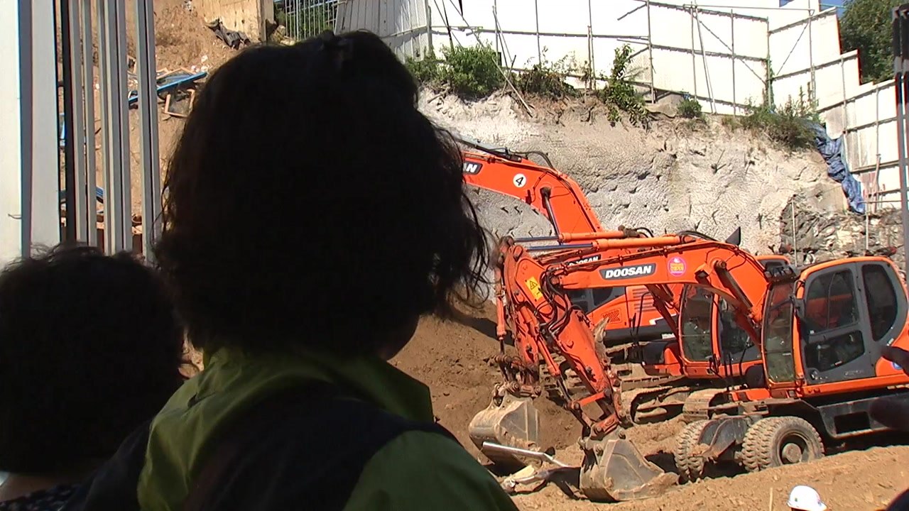 "사고 전날 건물 기울었다 구청에 알려"...불안한 주민들 / YTN
