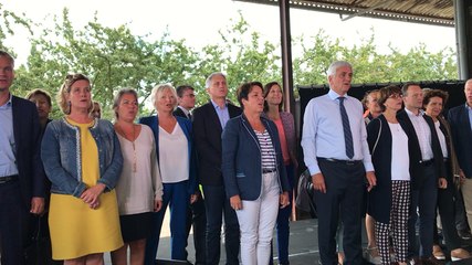 La Marseillaise à la fin du meeting d’Hervé Morin