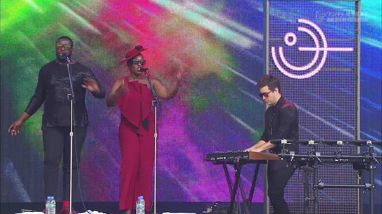 Years & Years - Fuji Rock Festival 2018 (FujiTV Next 2018.09.07 1440x1080i MPEG2+AAC)-Ryuunosuke