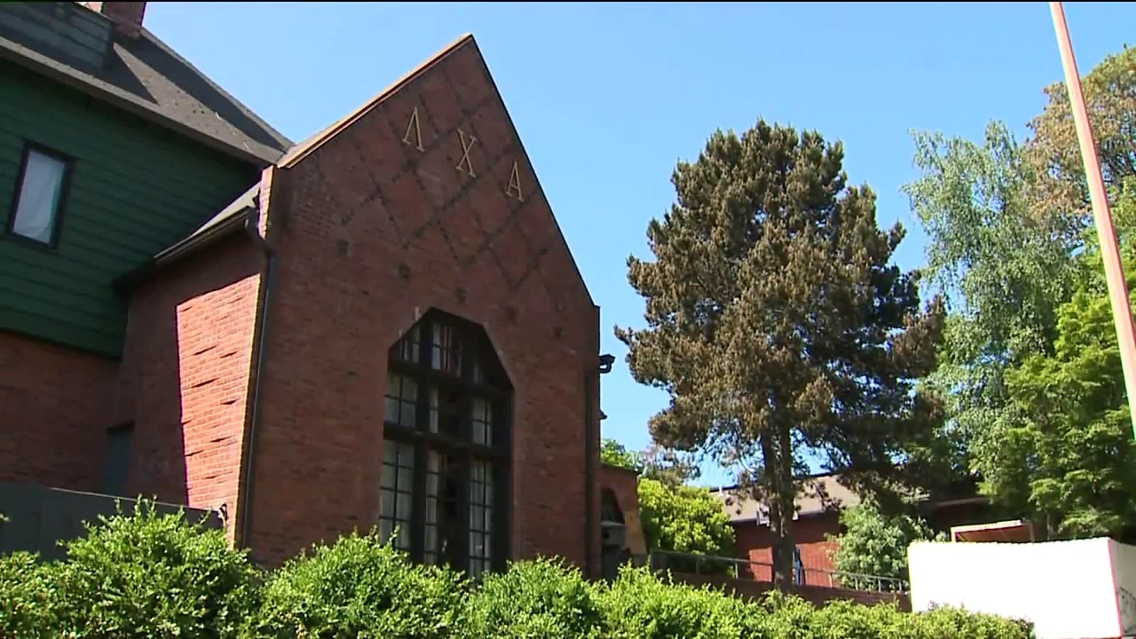 Teen Learns a Painful Lesson: Don`t Touch a Bat, No Matter How `Fluffy`