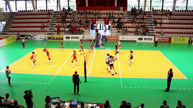 Avrupa 19 Yaş Altı Kadınlar Voleybol Şampiyonası'nda İtalya'ya yenildik - TİRAN