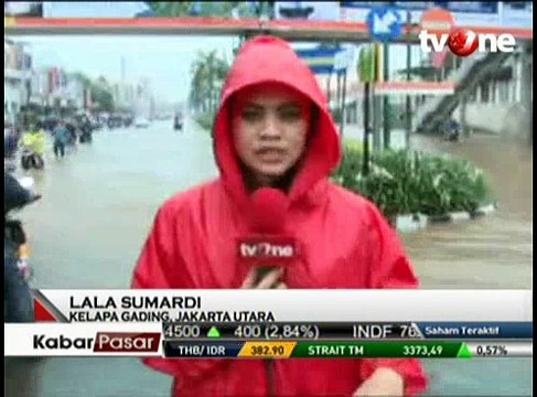 Banjir, Jalan Boulevard Kelapa Gading Tak Bisa Dilintasi