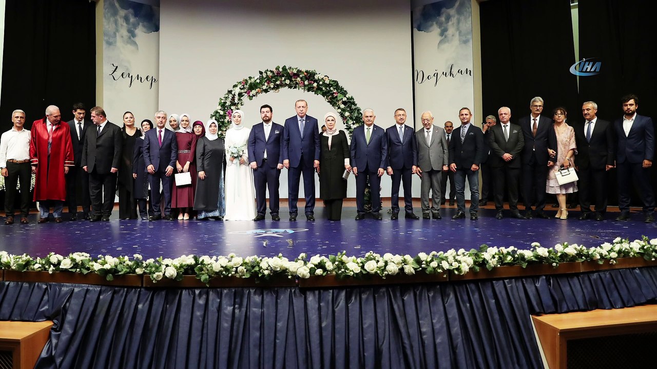 Cumhurbaşkanı Erdoğan, danışmanı Sefer Turan’ın kızının nikah şahidi oldu