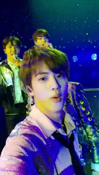 [Twitter] 180909 Update this video that BTS take during the Concert Day3 아미 방탄 모두 보라해