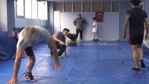 Veteran Güreşçi Öğrencileriyle Şampiyonaya Hazırlanıyor - Zonguldak