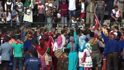 TBMM Başkanı Yıldırım: 'Bu topraklarda düzenlenen 'Toy şölen vesilesi' hepimizin sevincidir, gururudur' (1) - BİLECİK