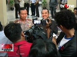 Télécharger la video: Setelah Budi Gunawan Tersangka, Ketua KPK Temui Kapolri