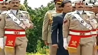 Imran Khan Receives Guard Of Honour At PM House - 18 August 2018 - YouTube