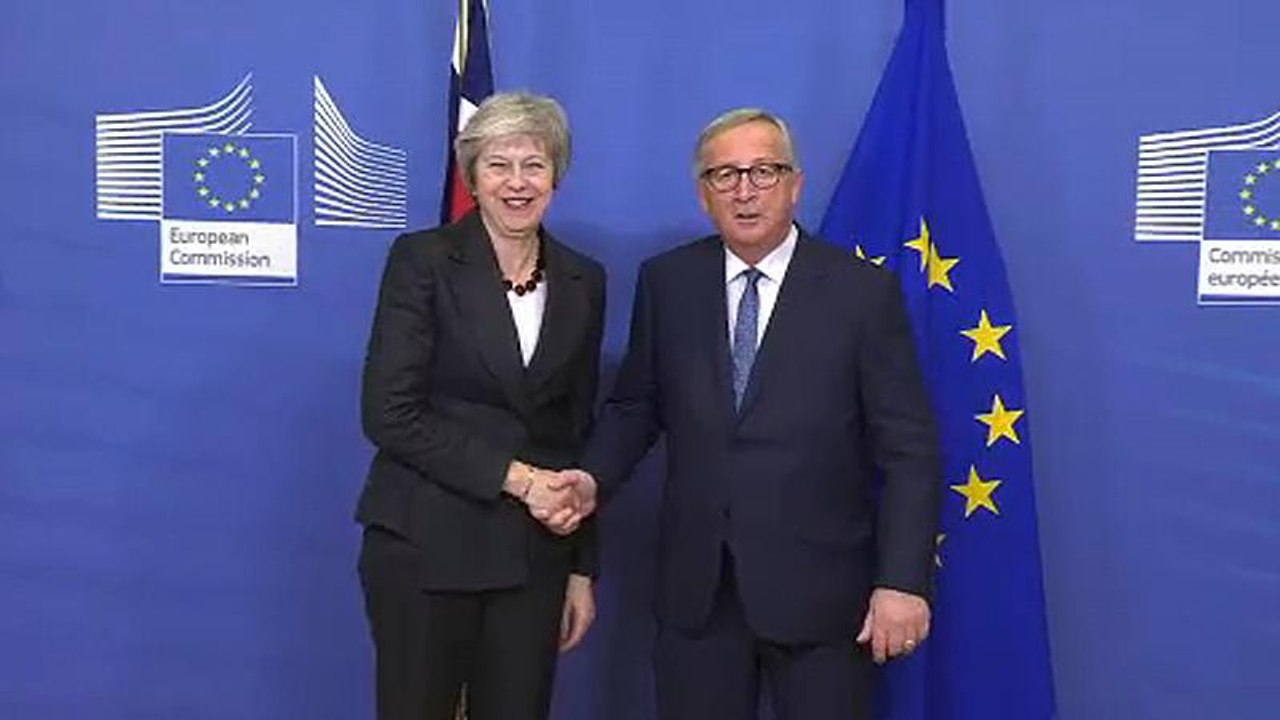 May zu Blitzbesuch in Brüssel eingetroffen