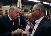 Erdoğan, Toplantıya Katılan Bir Muhtarın Sigara Paketini Alarak, Sigarayı Bırakmasını İstedi