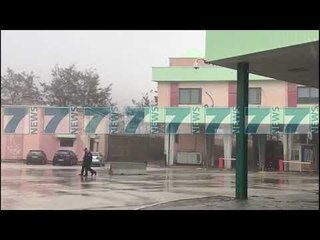 KAPET NE QAFE-THANE FURGONI I MBUSHUR ME DROGE, TRE NE PRANGA - News, Lajme - Kanali 7