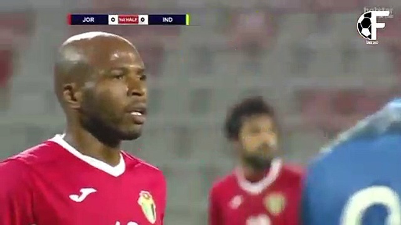 INCREDIBILE GOL DEL PORTIERE da 100 METRI GIORDANIA-INDIA 2-1