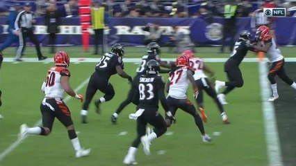 Collins, Edwards find the end zone in Week 11