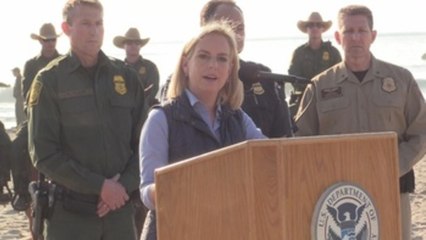 Nielsen carga contra los tribunales en su visita a la frontera con México