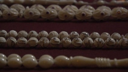 Bu Tespihin Fiyatı 15 Bin Dolar