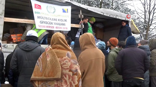 - Göçmenlerin Bosna Hersek-Hırvatistan Sınırındaki Zorlu Bekleyişi Sürüyor- Mülteciler Kışı Çadırlarda Bekliyor