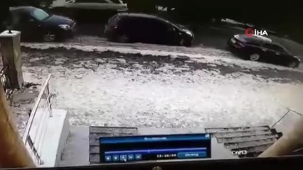 Çatıdan Düşen Buz Kütlesi Sonu Oldu