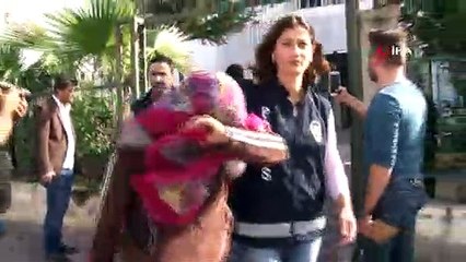 Antalya'da araçlardan akü ve teyp çalan hırsızlar yakalandı