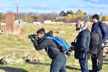 Dünyanın En Büyük Türk-İslam Mezarlığına Ziyaretçi Akını
