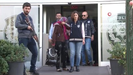 Antalya'da Araçlardan Akü ve Teyp Çalan Hırsızlar Yakalandı