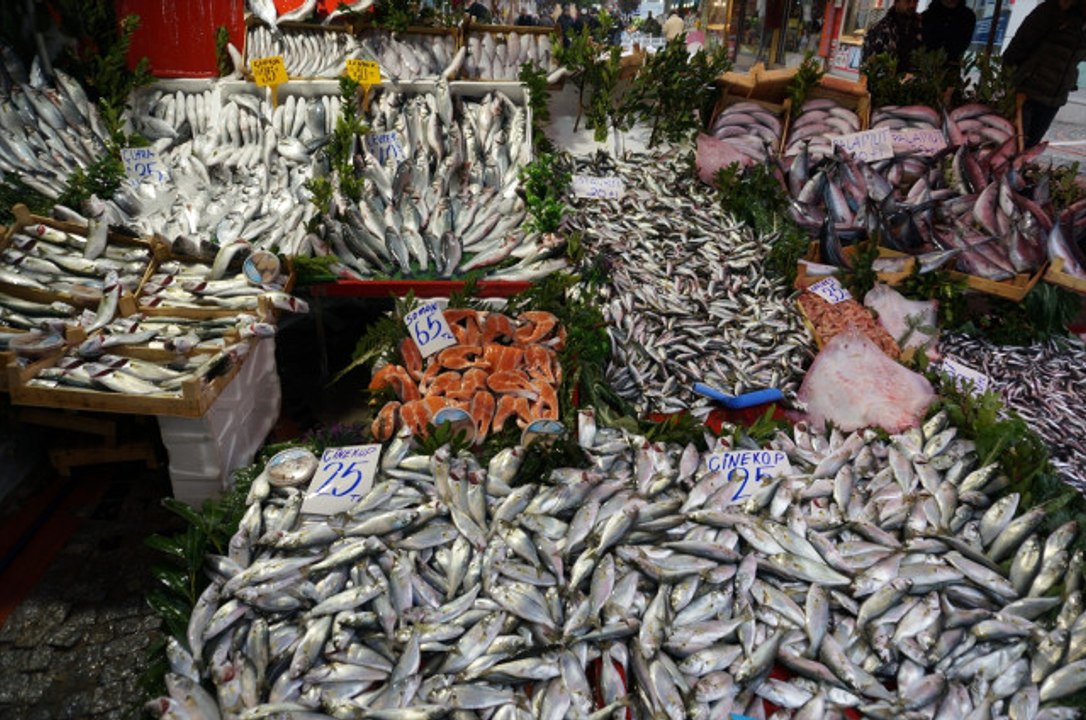 Çinekop Bolluğu Ucuzluk Getirdi! Fiyatlar Neredeyse Yarı Yarıya Düştü