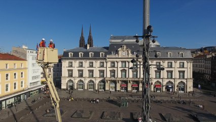Quand les joueurs du Clermont Foot 63 illuminent la Place de Jaude...