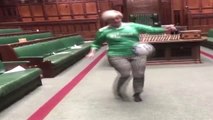 Kadın Milletvekilleri Mecliste Futbol Oynadı