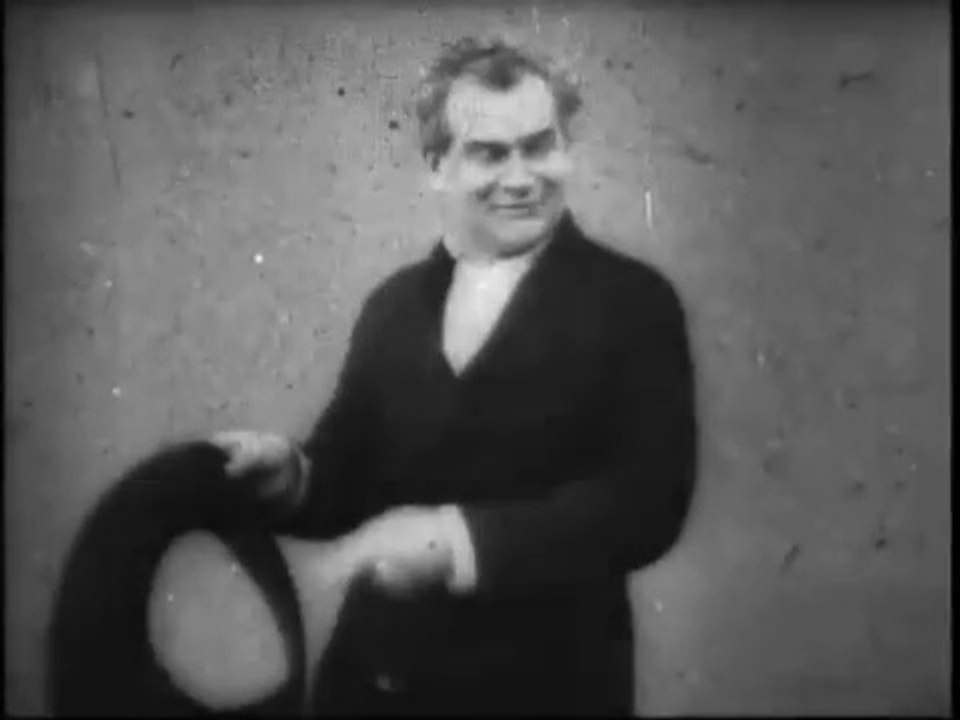 Auguste & Louis Lumière: Chapeaux à trasformation (1896)