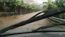 Lluvia en La Palma: carretera de la costa de Los Sauces