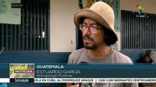 Exhuman restos de víctimas del genocidio guatemalteco en Ixcán