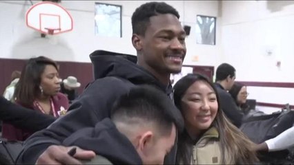 Stefon Diggs hosted second Annual Turkey Giveaway