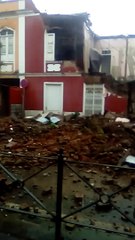 Momentos posteriores al derrumbe de una casa en Tacoronte