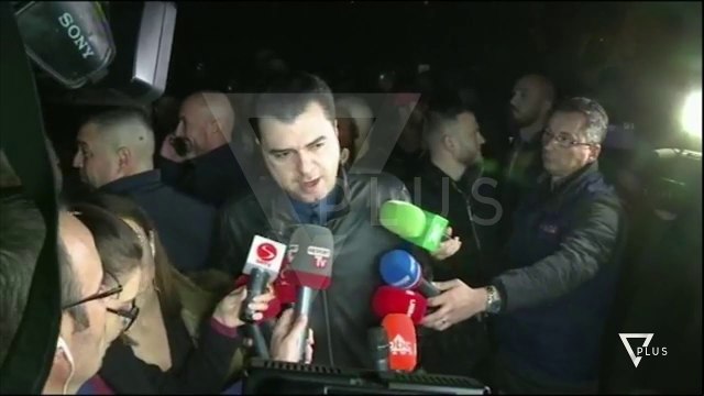 Unaza e Re, përplasje mes deputetëve të PD dhe FNSH - News, Lajme - Vizion Plus