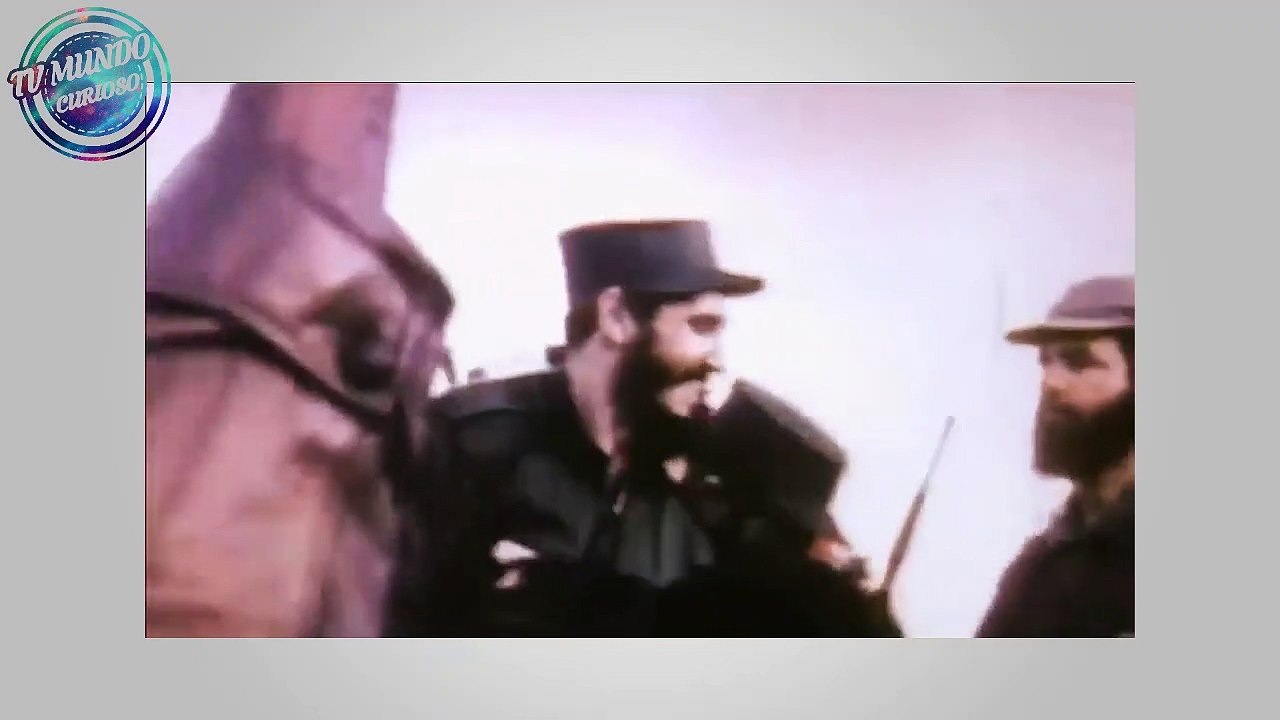 FIDEL CASTRO - A TRAJETÓRIA DE UM LÍDER REVOLUCIONÁRIO