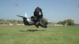 La police de Dubaï utilise des motos volants pour patrouiller