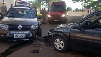 Colisão frontal mobiliza PM, Siate e Bombeiros