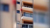 Il saute du 5eme étage d'un hôtel dans une piscine.