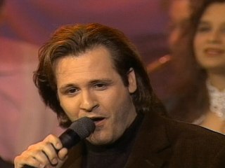 Bill & Gloria Gaither - I Feel Like Traveling On