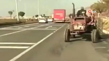 Ankaralı Nasreddin Hoca Traktöre Ters Bindi