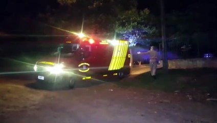 Homem sofre queda em calçada e é socorrido