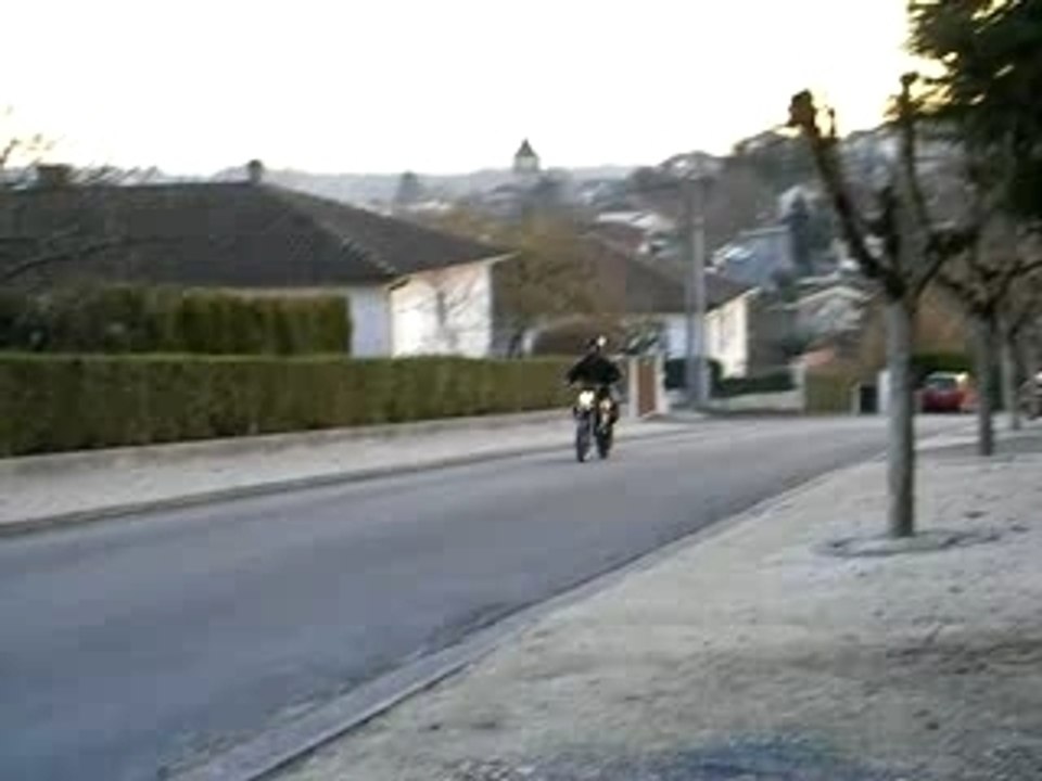The MICKOU stunt 6