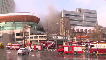 서울 충정로 KT 건물 지하 화재...주변 지역 통신 장애 / YTN