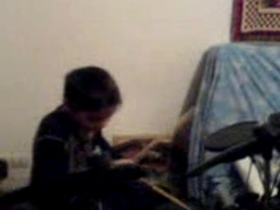 jeune batteur 10 ans