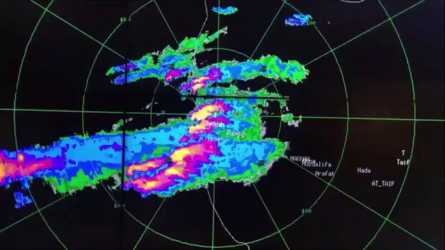 عواصف رعدية تضرب جدة وسقوط أمطار فى البيت الحرام 3