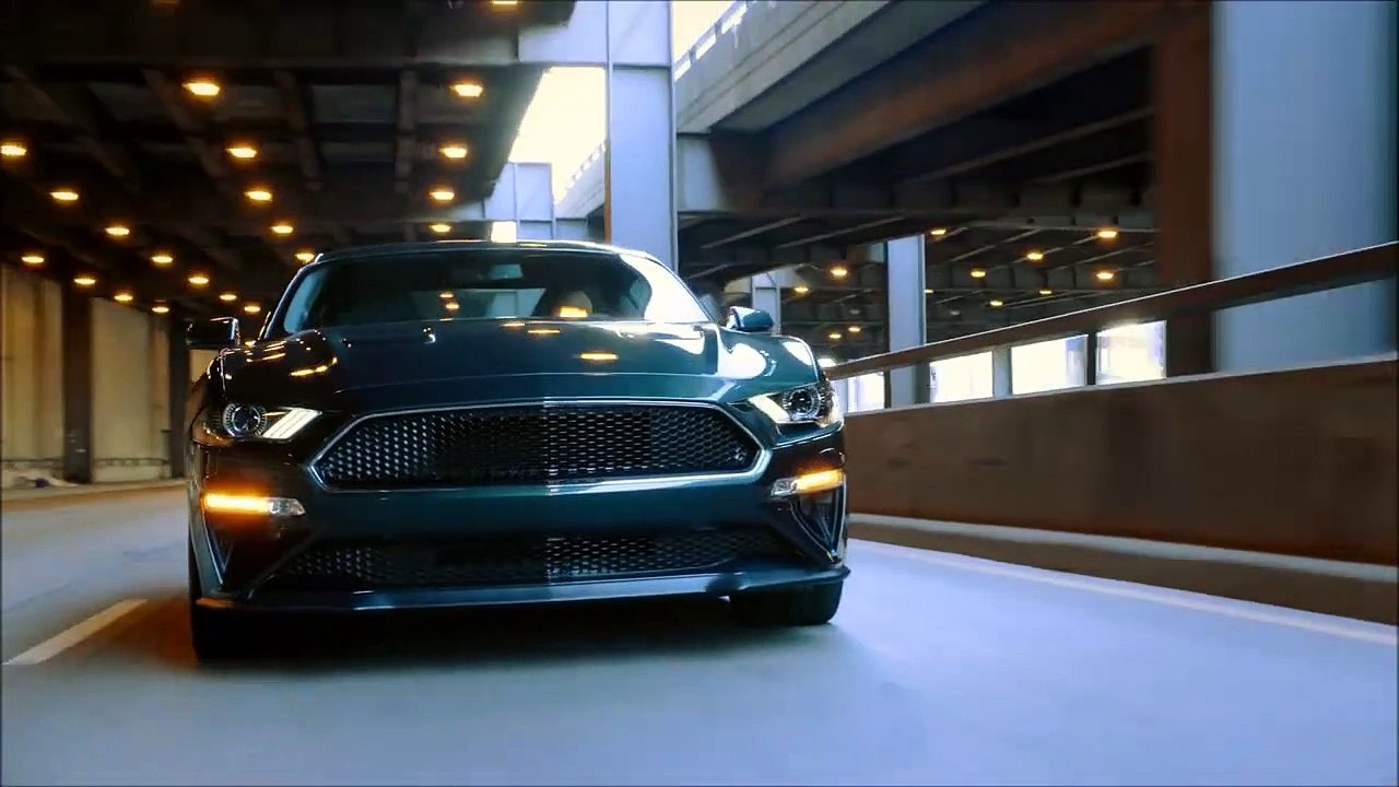2019 Ford Mustang Bullitt - Chevy Camaro K
