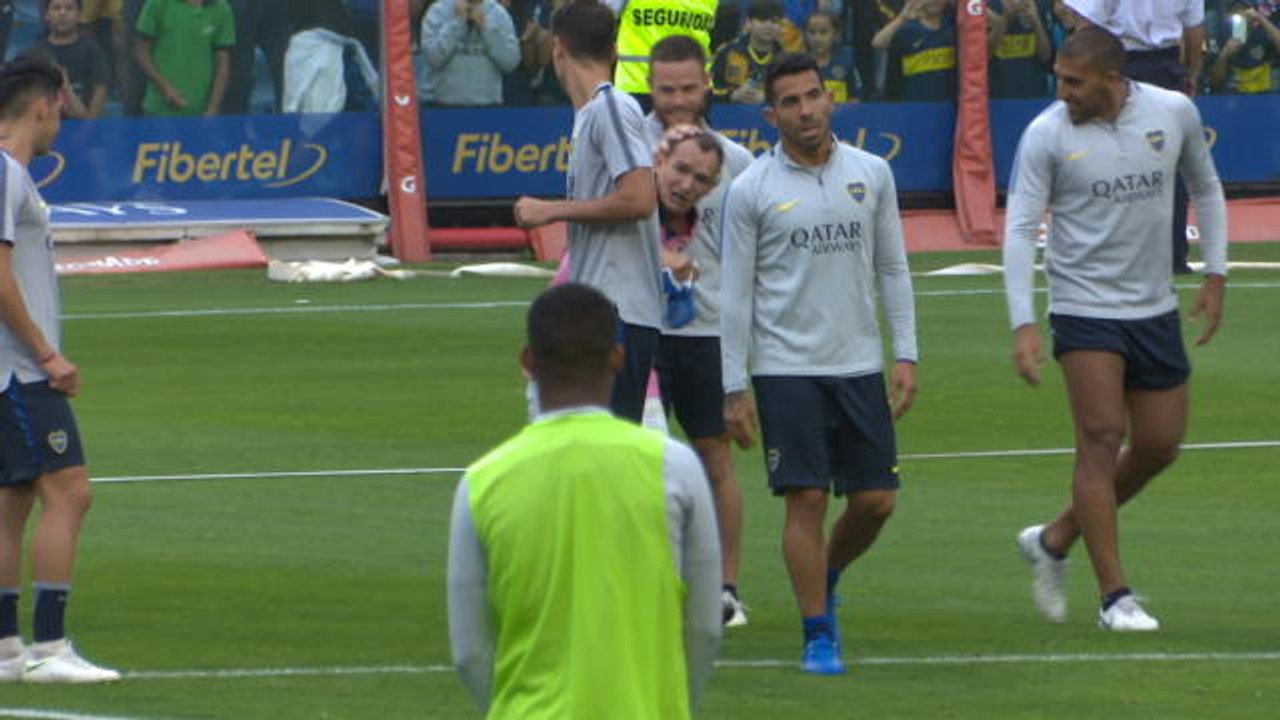 Libertadores - Tevez vient au secours d'un supporter