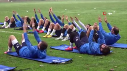 Kas hastaları için mum yakıp yeşil sahaya çıktılar