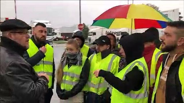 Le directeur de la base logistique d’Intermarché de Loriol-sur-Drôme, Jean-Pierre Bréchat, a discuté avec des gilets jaunes