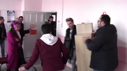 İki Üniversite İlkokula Kütüphane Kurdu