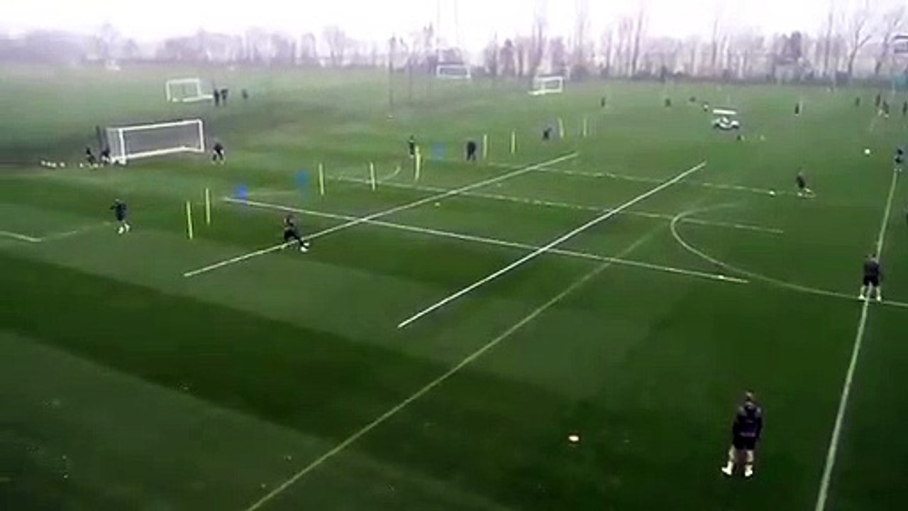 La joie de Bielsa à l'entraînement lors d'un but magnifique !
